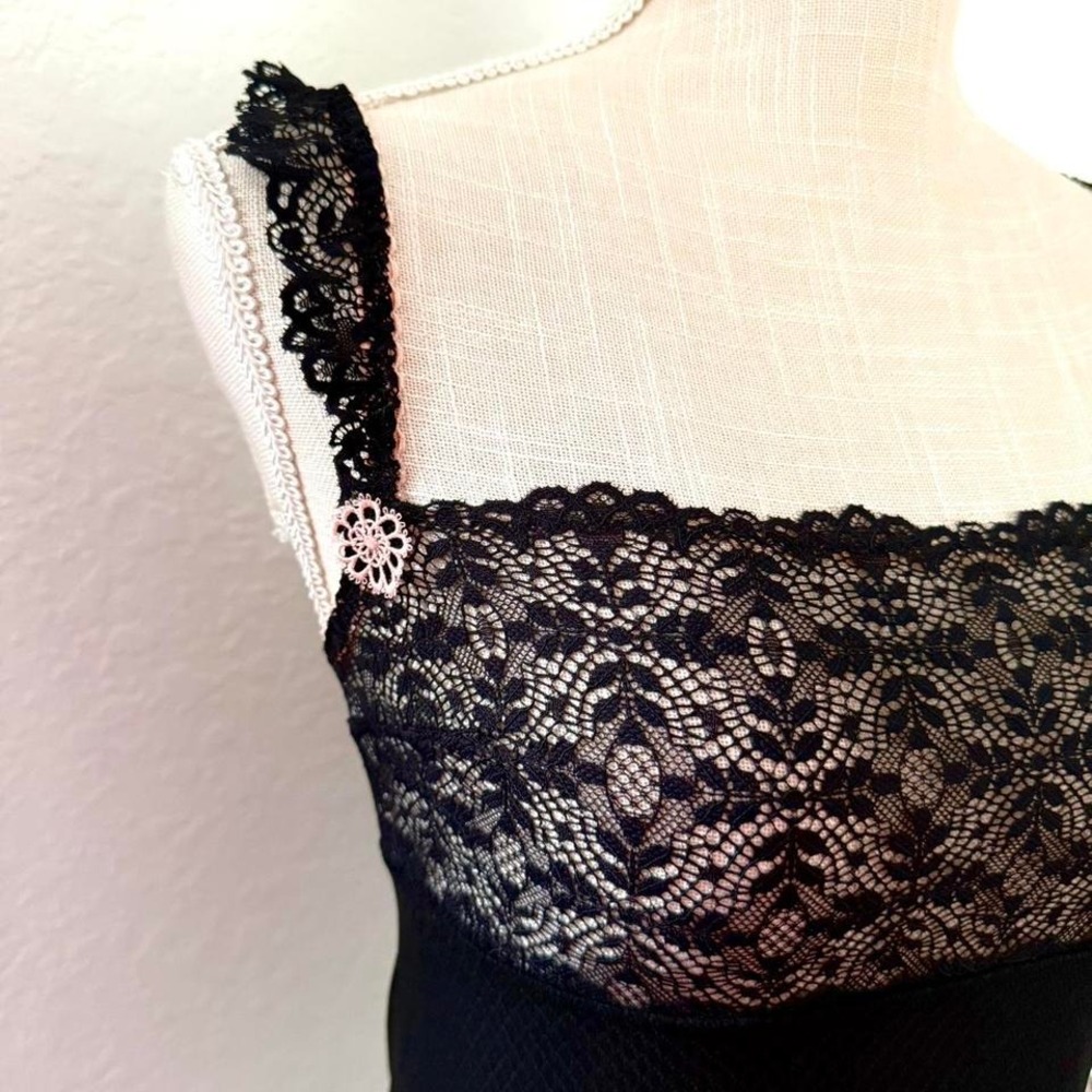 Gorgeous Y2K Felina Lingerie Black Lace Cami Top - Picture 2 of 8